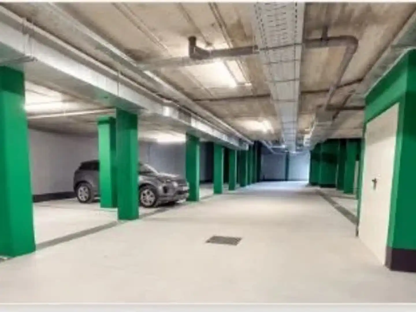Parking de Piso de alquiler en Málaga con Aire acondicionado, Terraza y Piscina