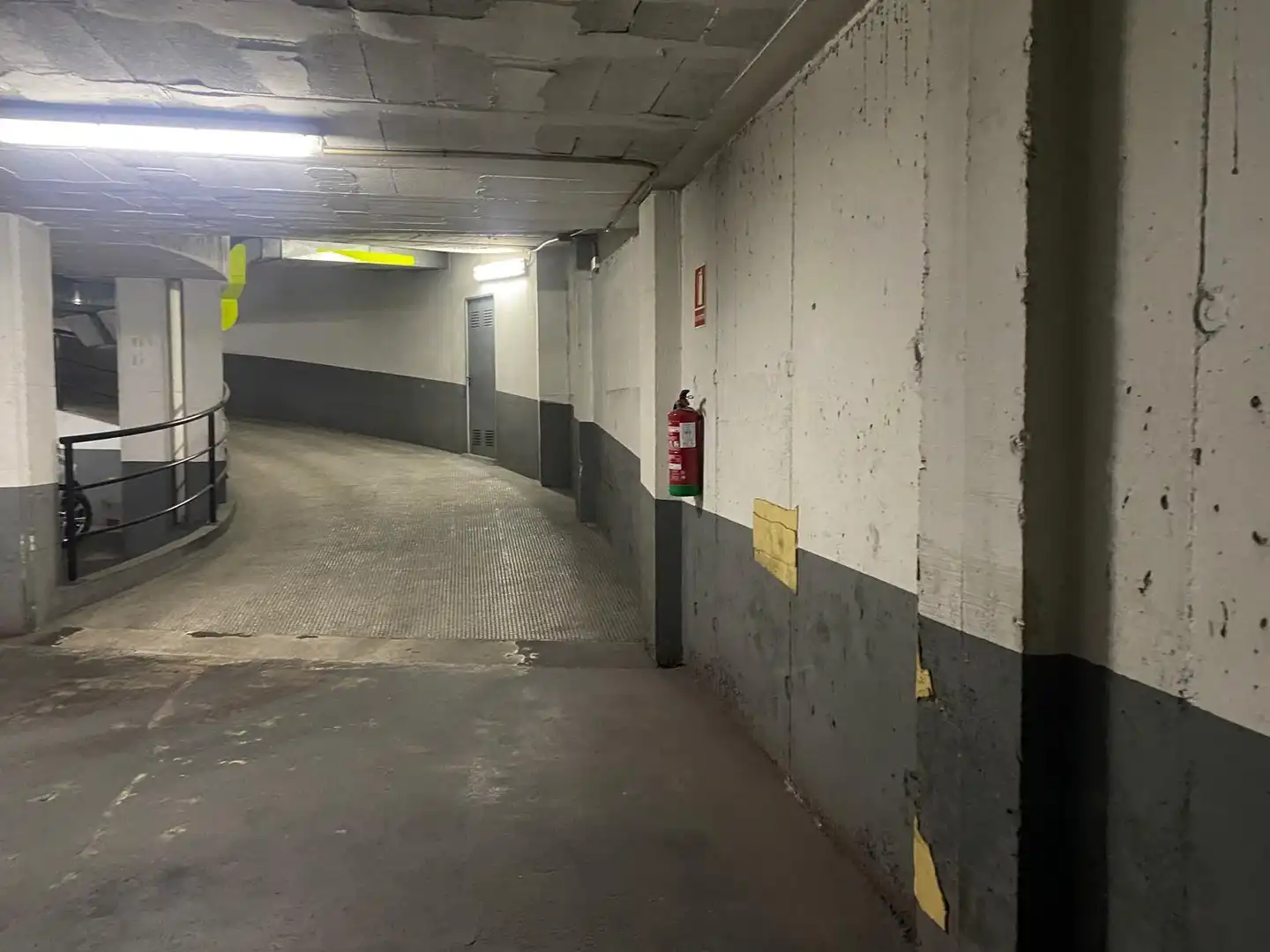 Parking for sale in Elche ciudad, imagen 2