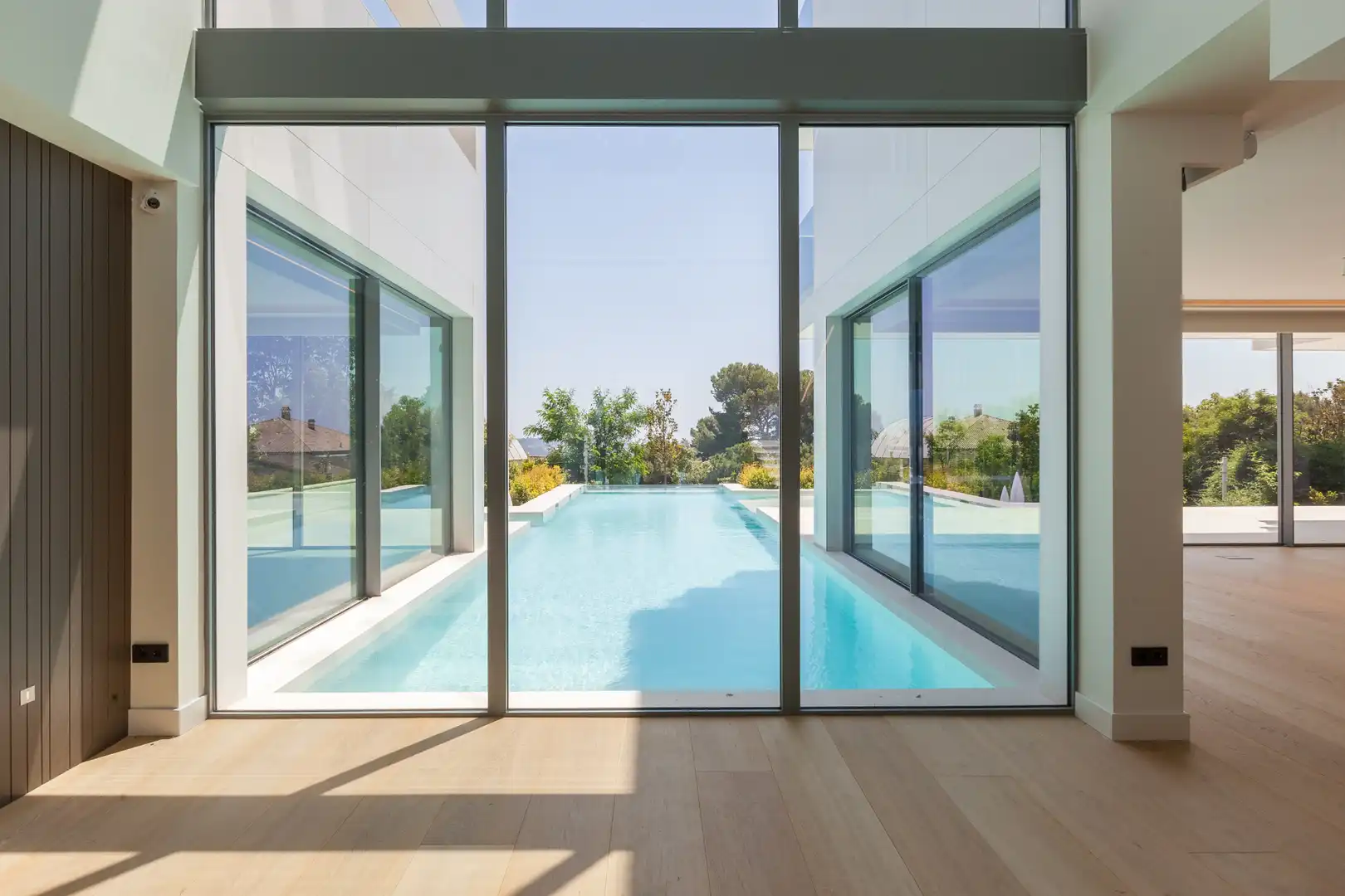 Swimming pool of Houses for sale in Barcelona  with Air Conditioner, Heating and Private garden