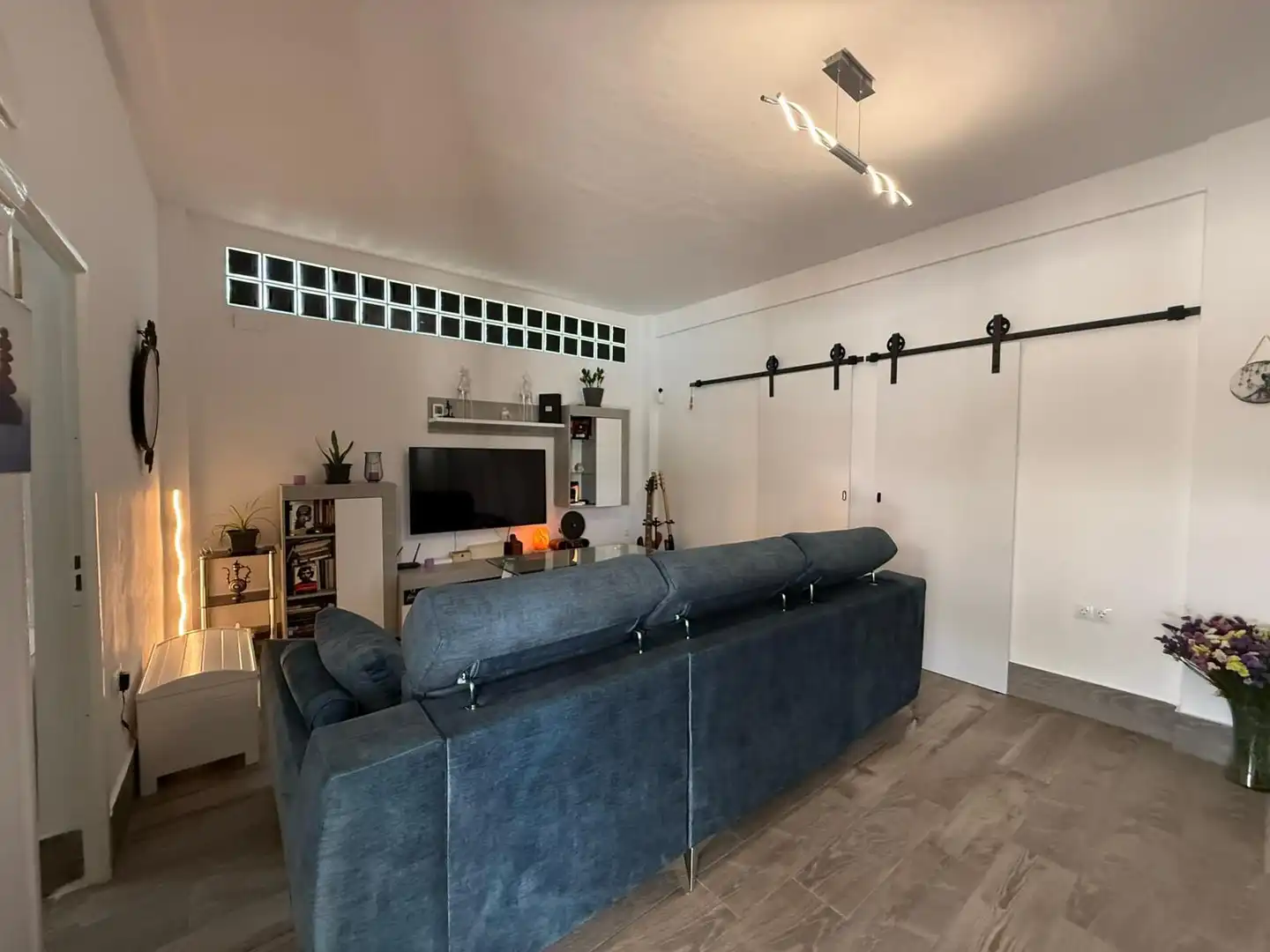 Sala d'estar de Casa o xalet en venda en Utrera amb Jardí privat, Terrassa i Piscina