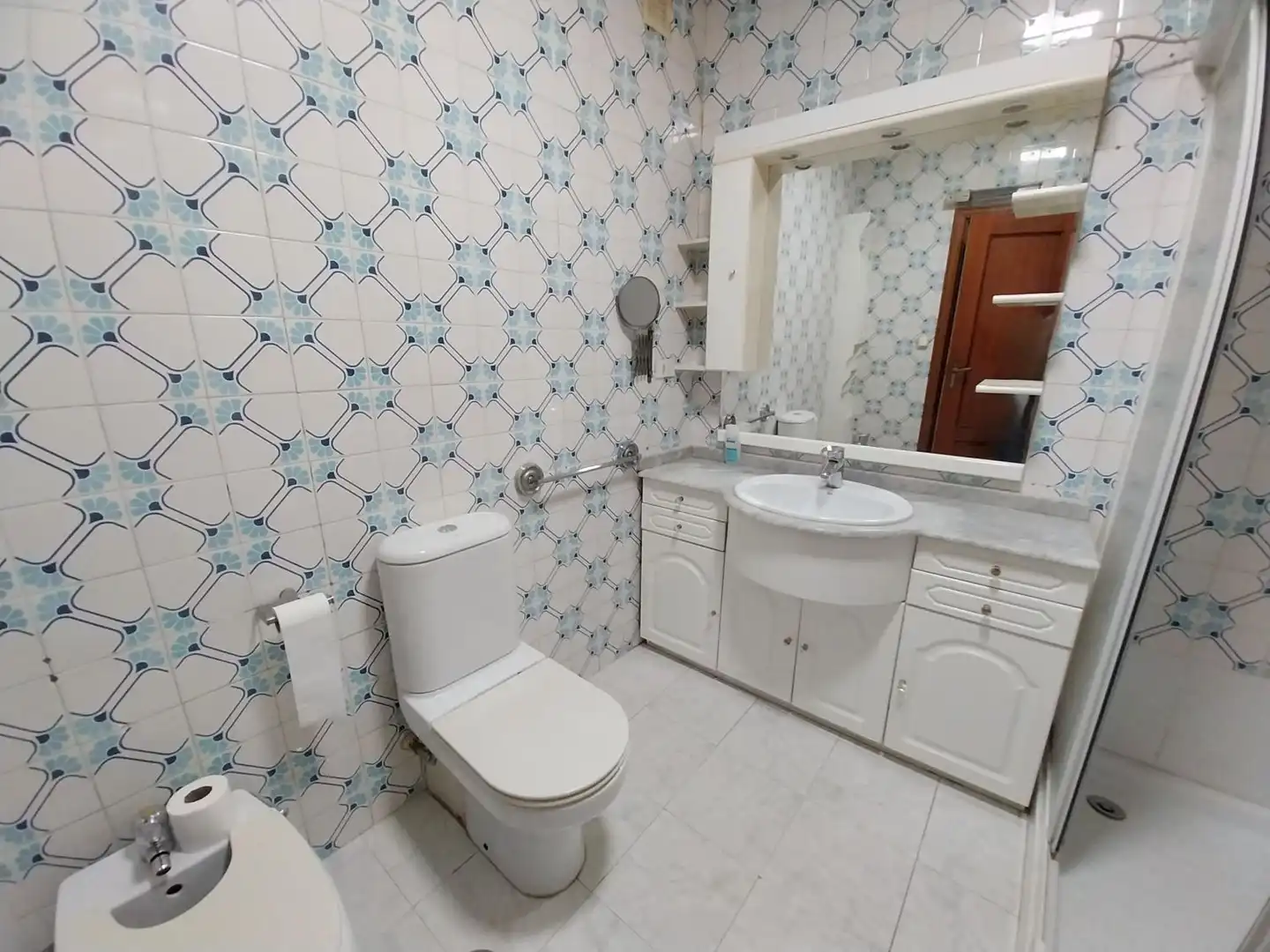 Baño de Piso en venta en Valladolid con Calefacción, Parquet y Balcón