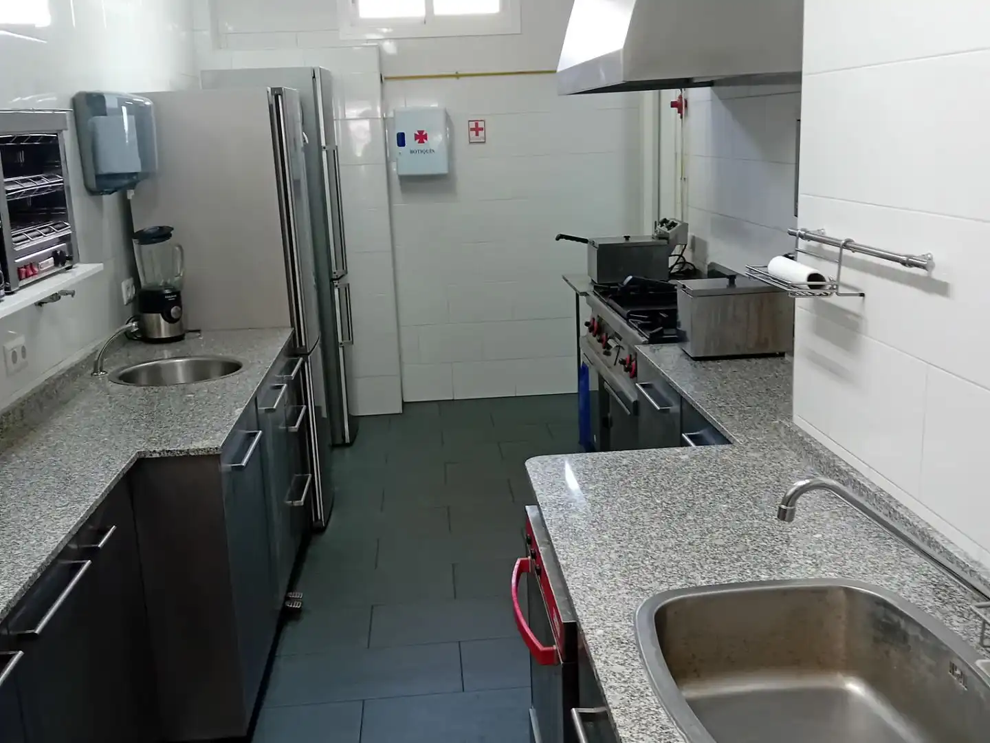 Kitchen of Commercial properties for sale in Estepona  with Terrace and Furnished