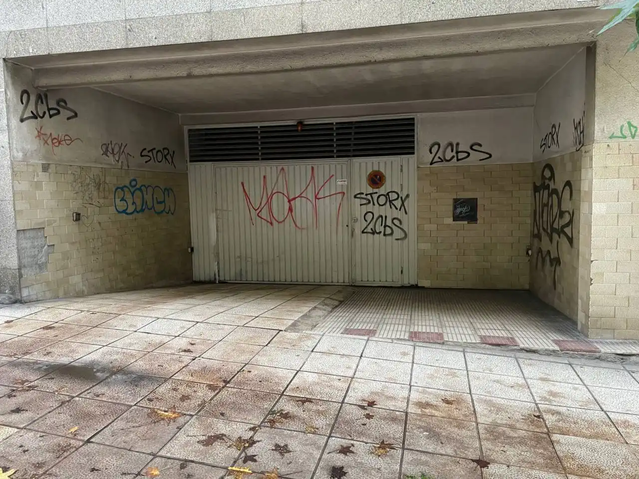 Parking for sale in Calle EUGENIO ARBONES
