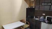 Kitchen of Flat to rent in  Madrid Capital  with Air Conditioner, Heating and Furnished
