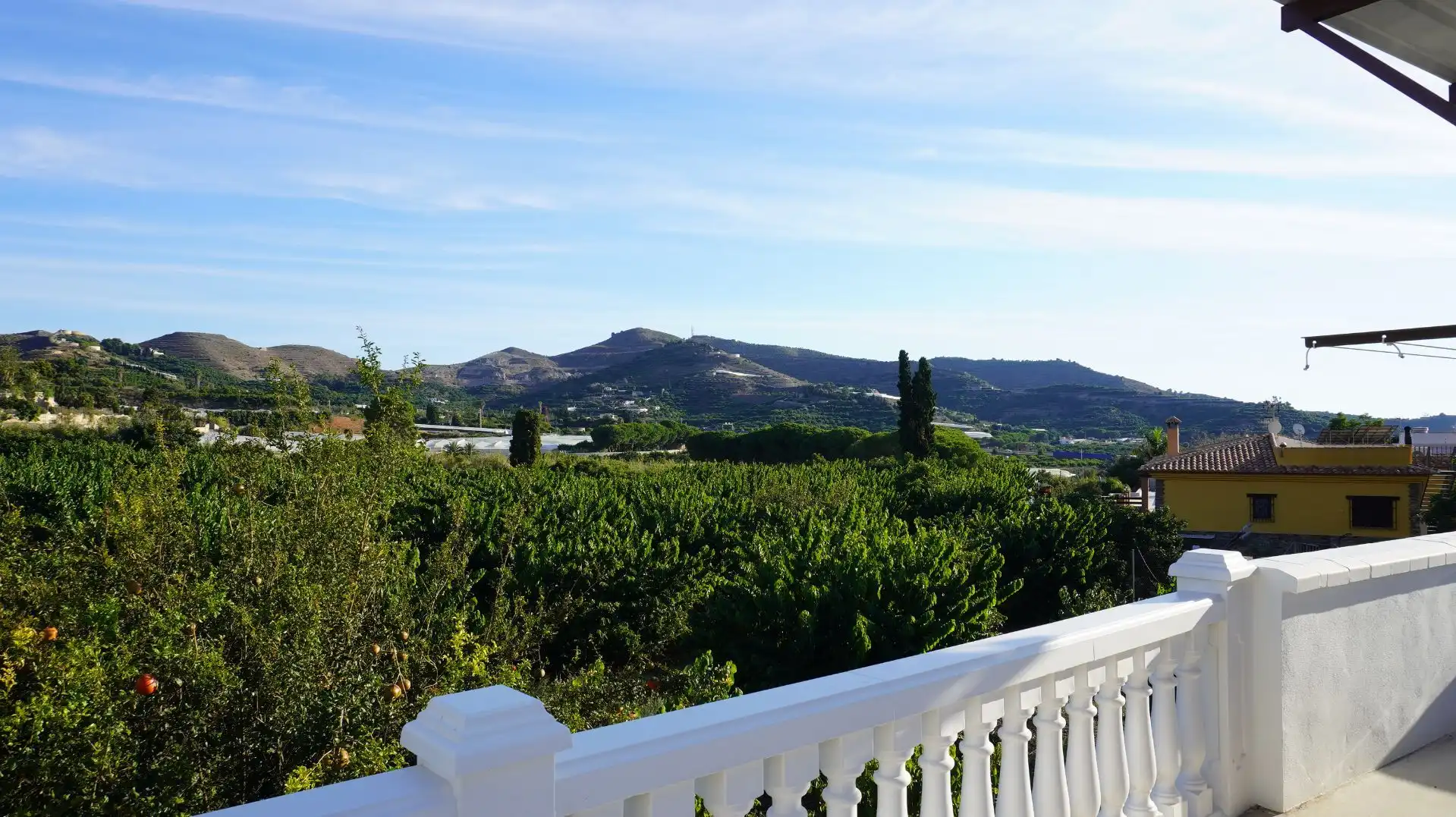 Vista exterior de Finca rústica en venda en Motril amb Aire condicionat, Terrassa i Traster