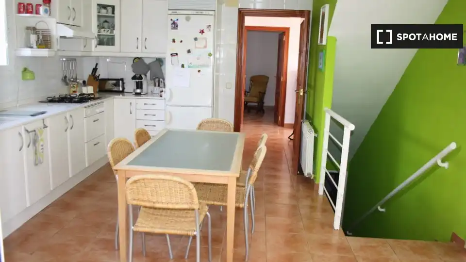 Kitchen of Flat for rent in Riba-roja de Túria  with Air Conditioner, Heating and Furnished
