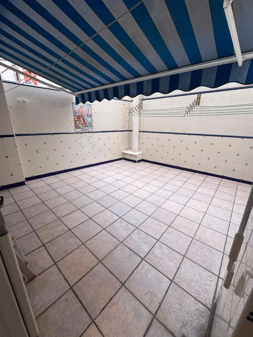 Flat for sale in Torrent  with Air Conditioner, Terrace and Furnished