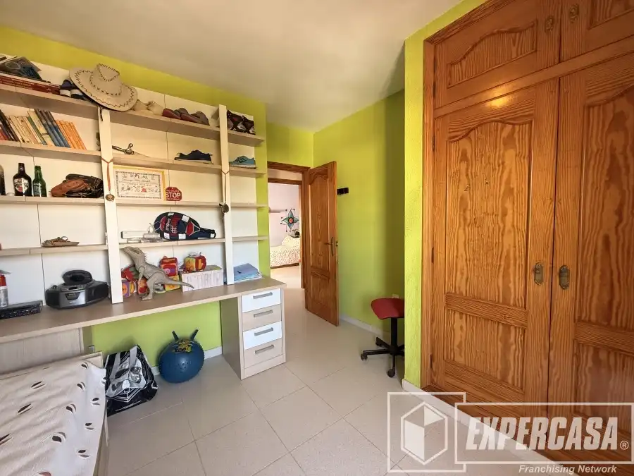 Casa o xalet en venda en Riba-roja de Túria amb Aire condicionat, Calefacció i Terrassa