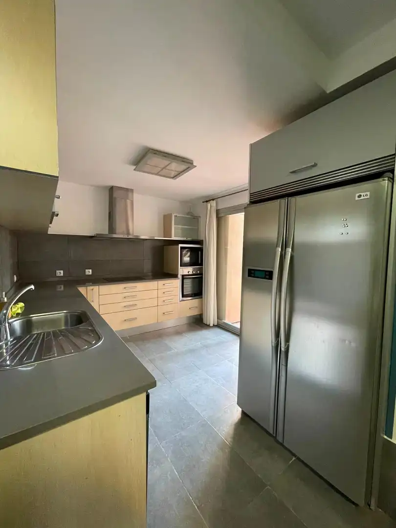 Kitchen of Flat for rent in Pozuelo de Alarcón  with Air Conditioner, Heating and Private garden