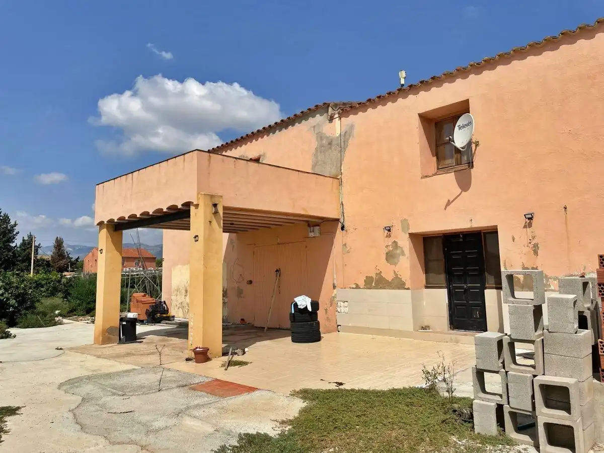 Außenansicht von Country house zum Verkauf in Tortosa mit Klimaanlage, Heizung und Privatgarten