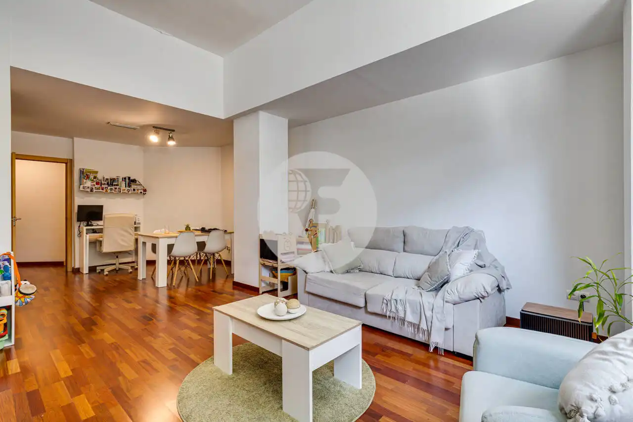 Sala de estar de Planta baja en venta en Barcelona con Aire acondicionado y Trastero