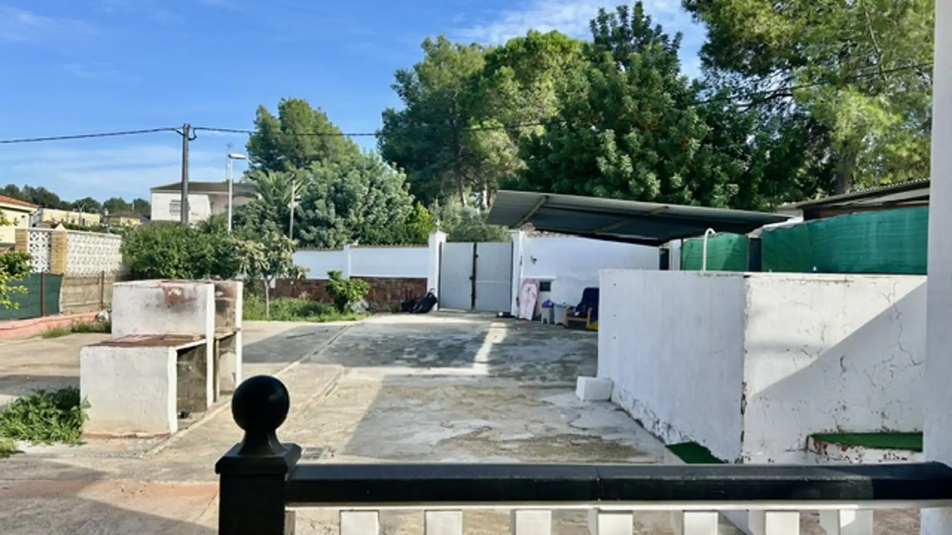 Vista exterior de Casa o xalet en venda en Polígono del Aeropuerto
