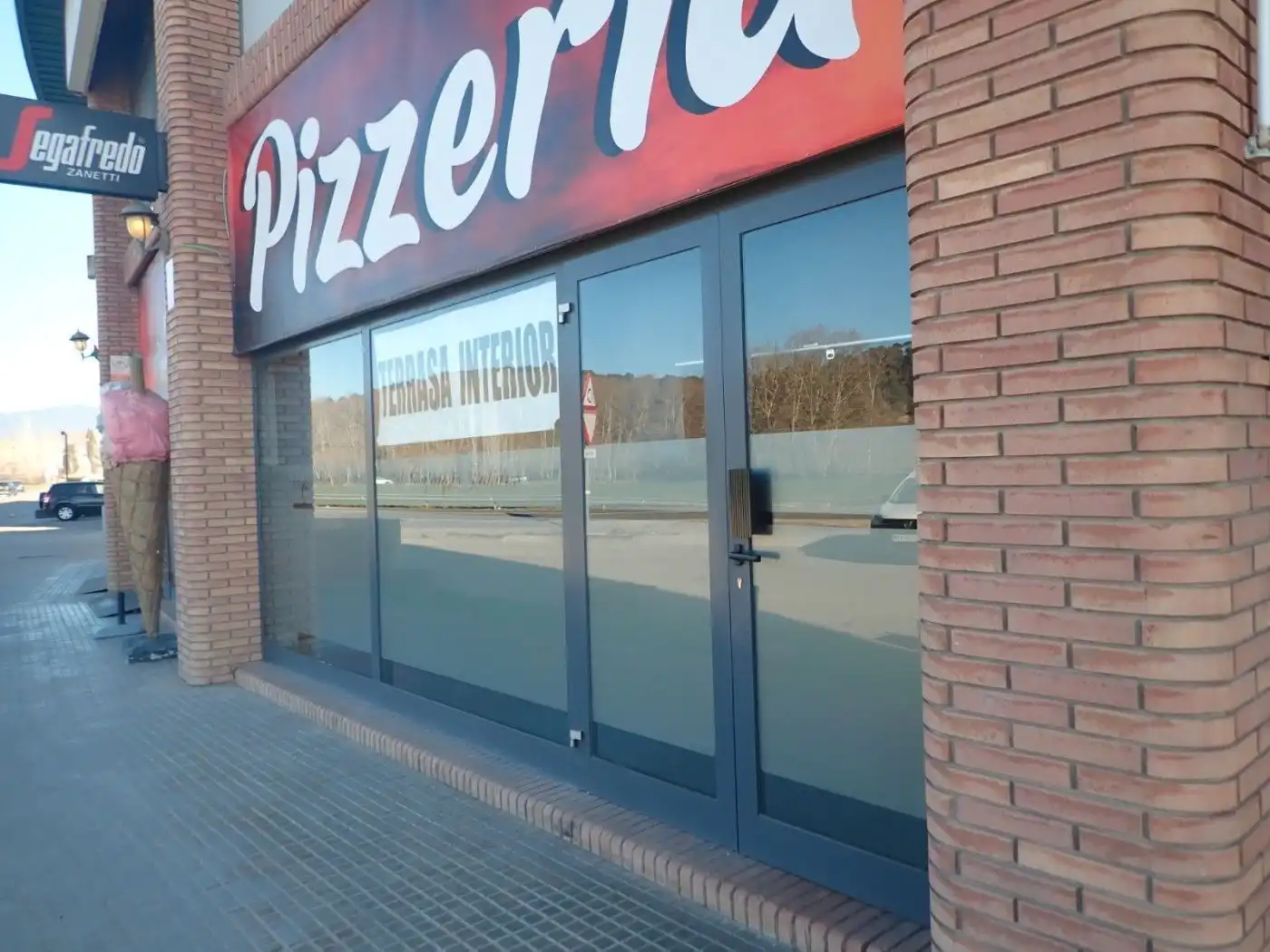 Local en traspaso en Cardedeu con Aire acondicionado, Calefacción y Terraza