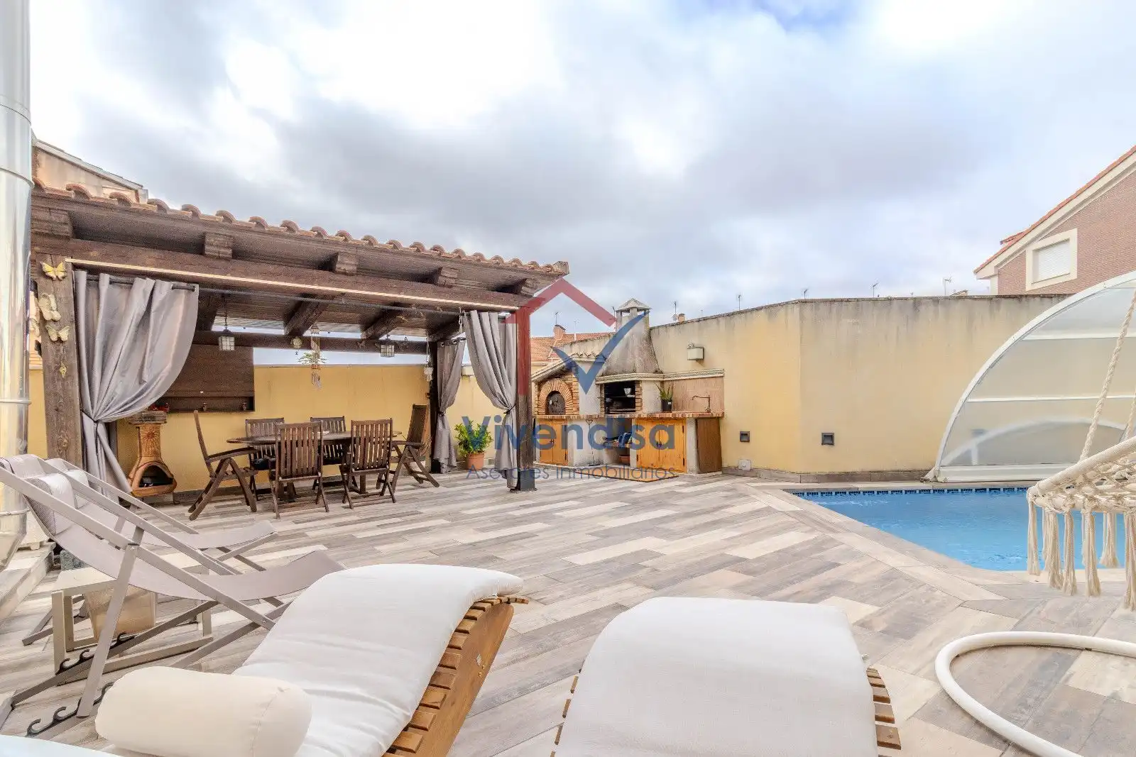 Terraza de Casa adosada en venta en Cabanillas del Campo con Terraza y Piscina