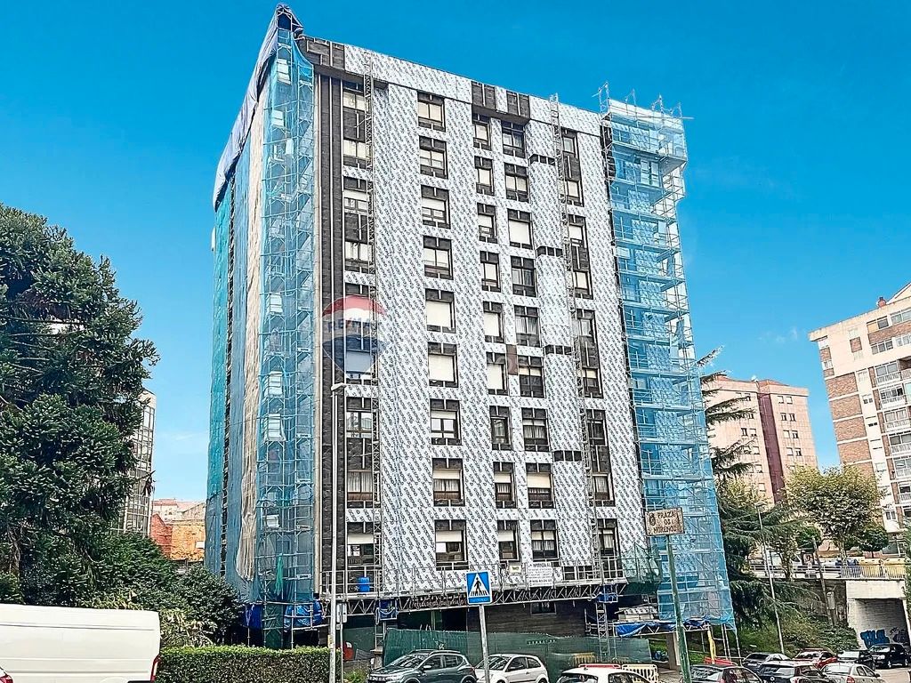 Vista exterior de Pis en venda en Vigo  amb Calefacció, Parquet i Terrassa