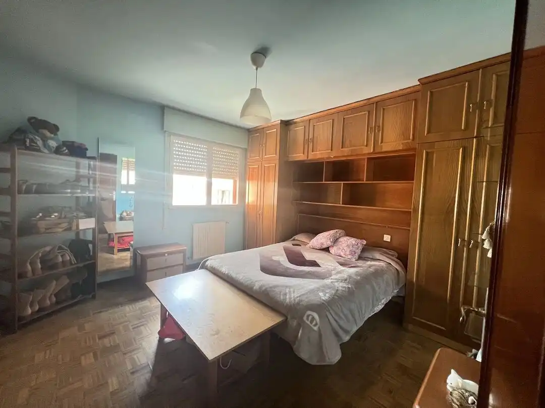 Habitación de Piso en venta en Siero con Calefacción, Terraza y Trastero