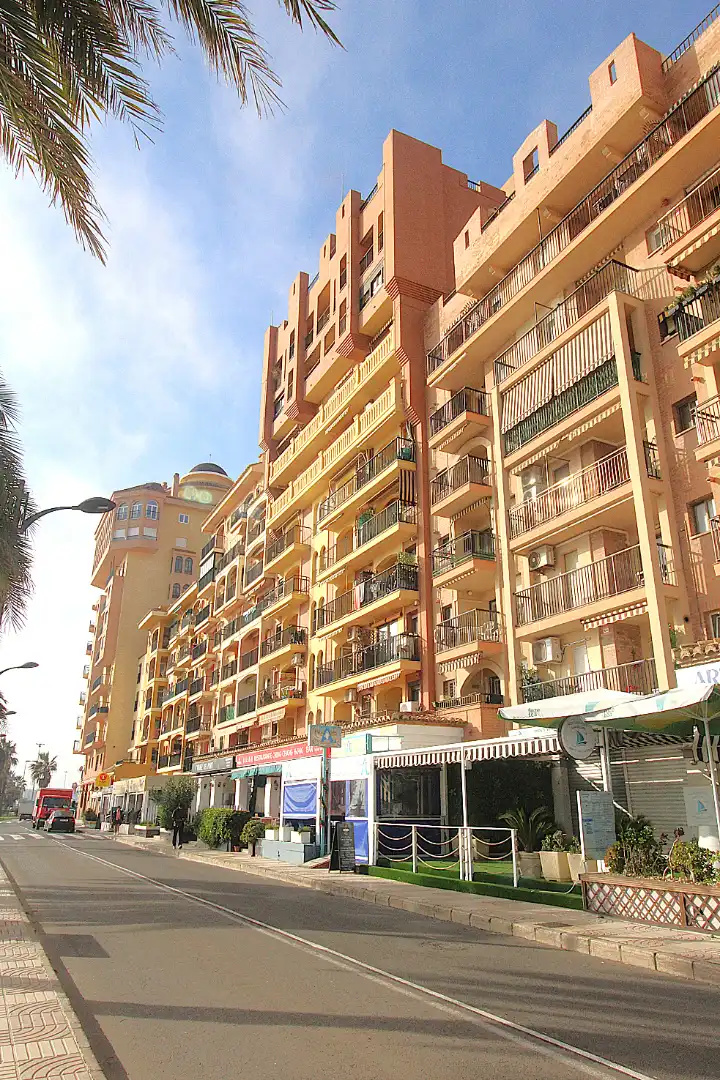 Vista exterior de Local en traspaso en Alboraya con Aire acondicionado, Terraza y Amueblado