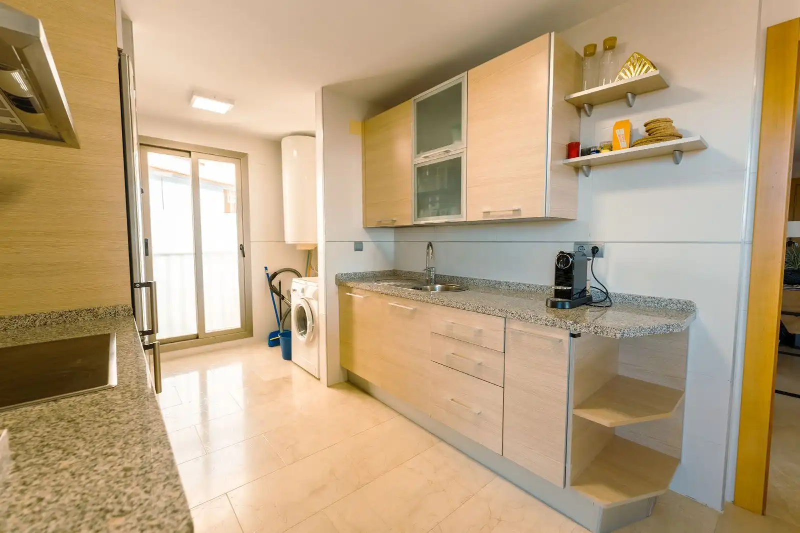 Apartamento con piscina en venta en Calle Torre Campanillas 7, imagen 5