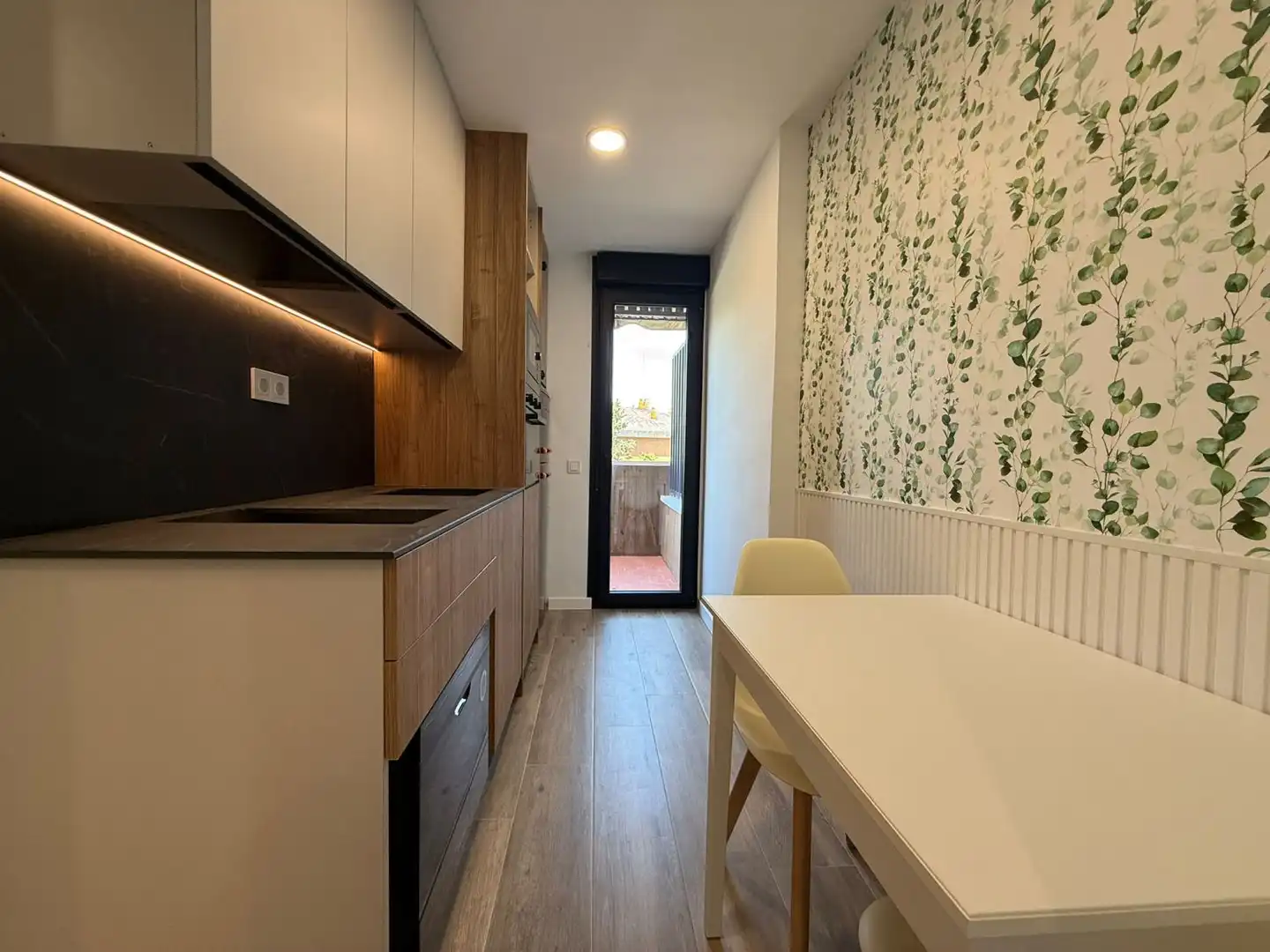 Cocina de Estudio de alquiler en Villaviciosa de Odón con Aire acondicionado, Calefacción y Terraza