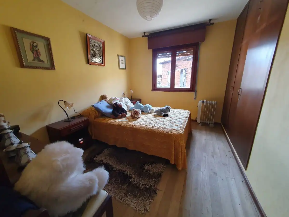 Casa con jardín en venta en Salas, imagen 13