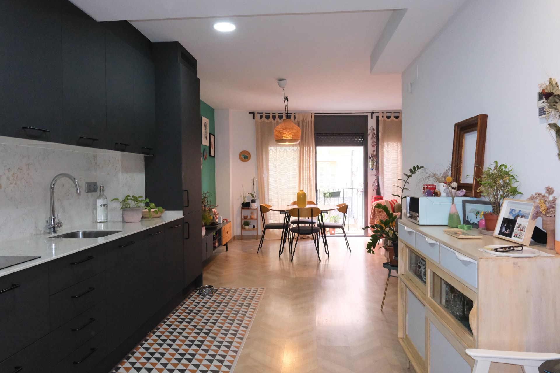 Cuina de Pis en venda en  Barcelona Capital amb Aire condicionat, Terrassa i Balcó