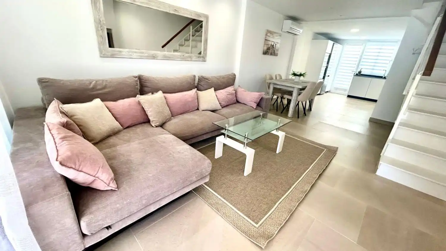 Sala d'estar de Dúplex de lloguer en Águilas amb Aire condicionat i Terrassa