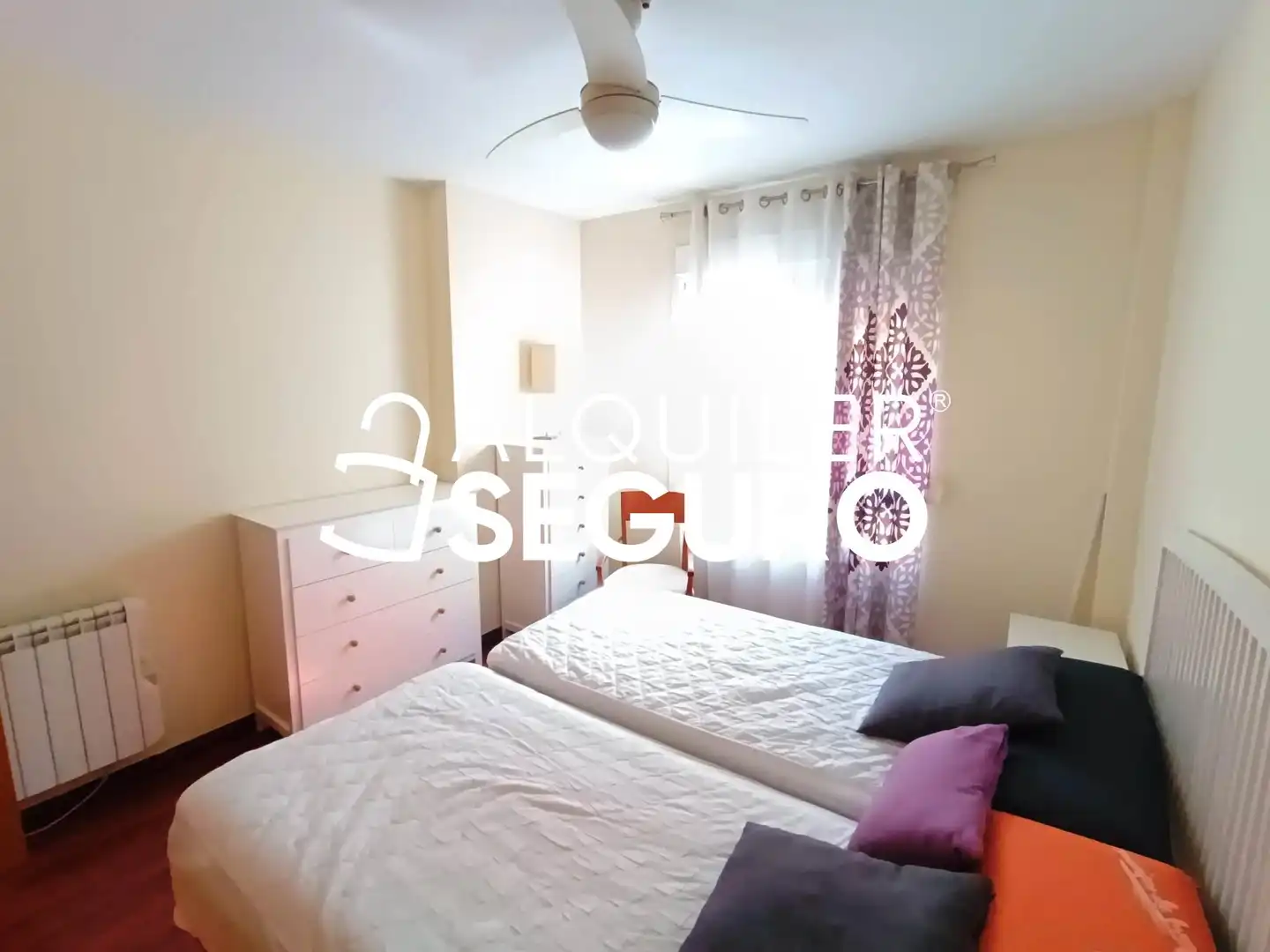 Bedroom of Flat for rent in Zona Centro - Ayuntamiento