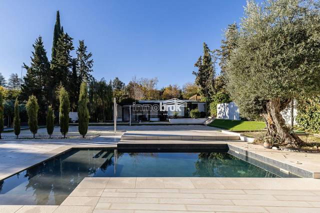Casa-chalet en Alquiler en Camino Hoyarrasa en Urbanización La Moraleja