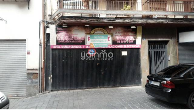 Local comercial en Alquiler en Calle Adarves Bajos en San Ildefonso - Catedral