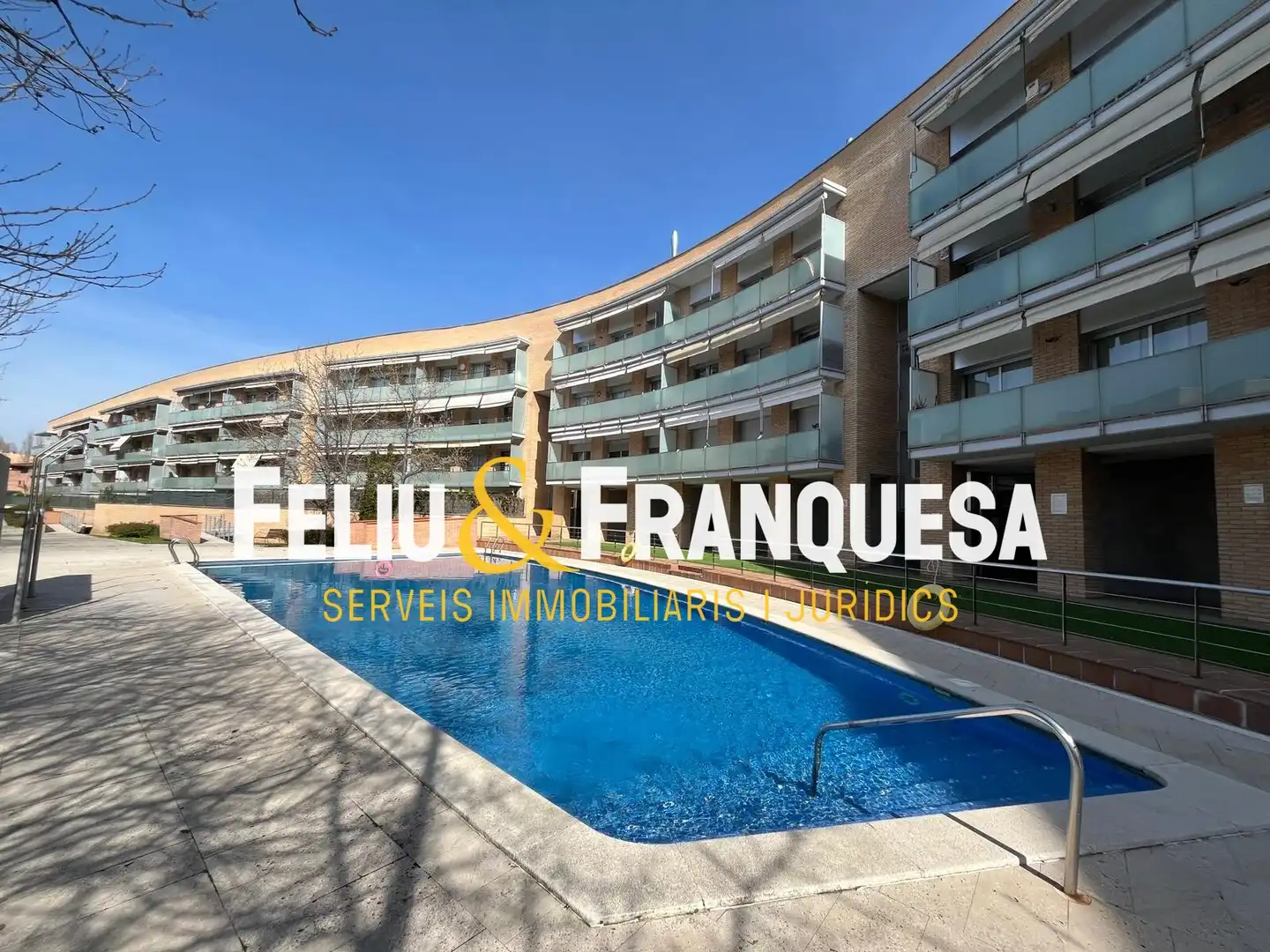 Exterior view of Flat for sale in Sant Cugat del Vallès  with Heating, Terrace and Storage room