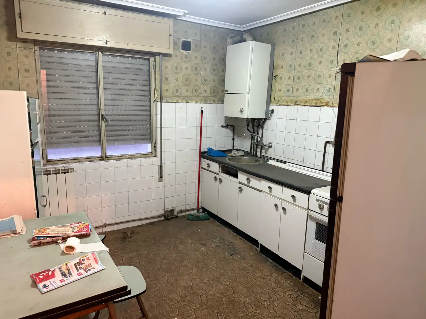 Cocina de Piso en venta en León Capital  con Calefacción, Trastero y Amueblado