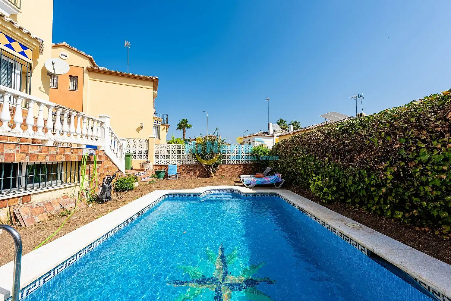 Vivienda con piscina en venta en Torre del Mar