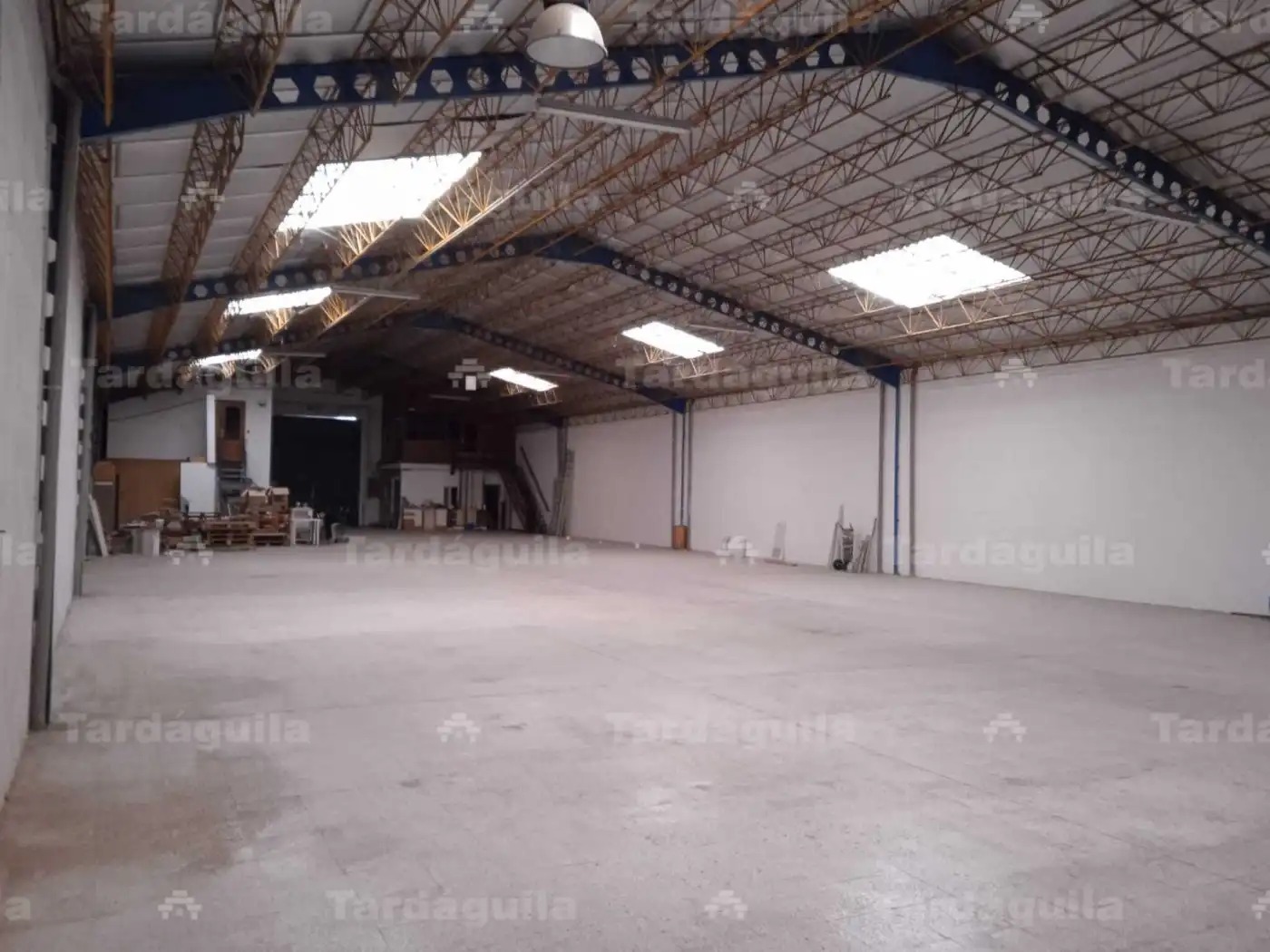 Industrial building for sale in Villares de la Reina, imagen 9