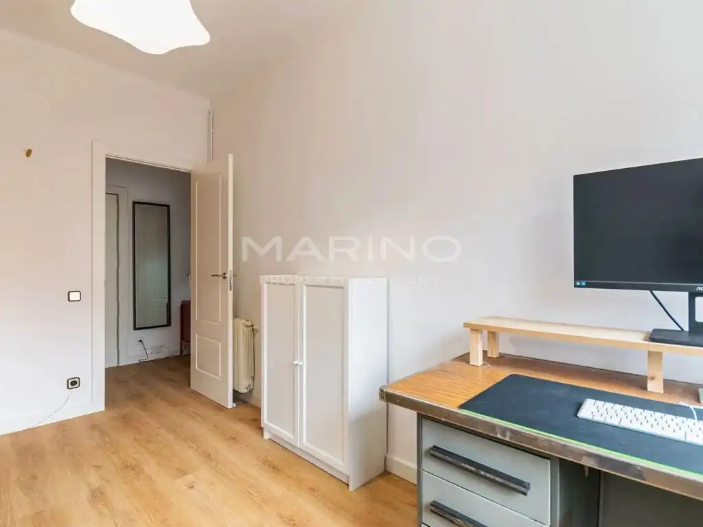 Piso en venta en Barcelona con Balcón