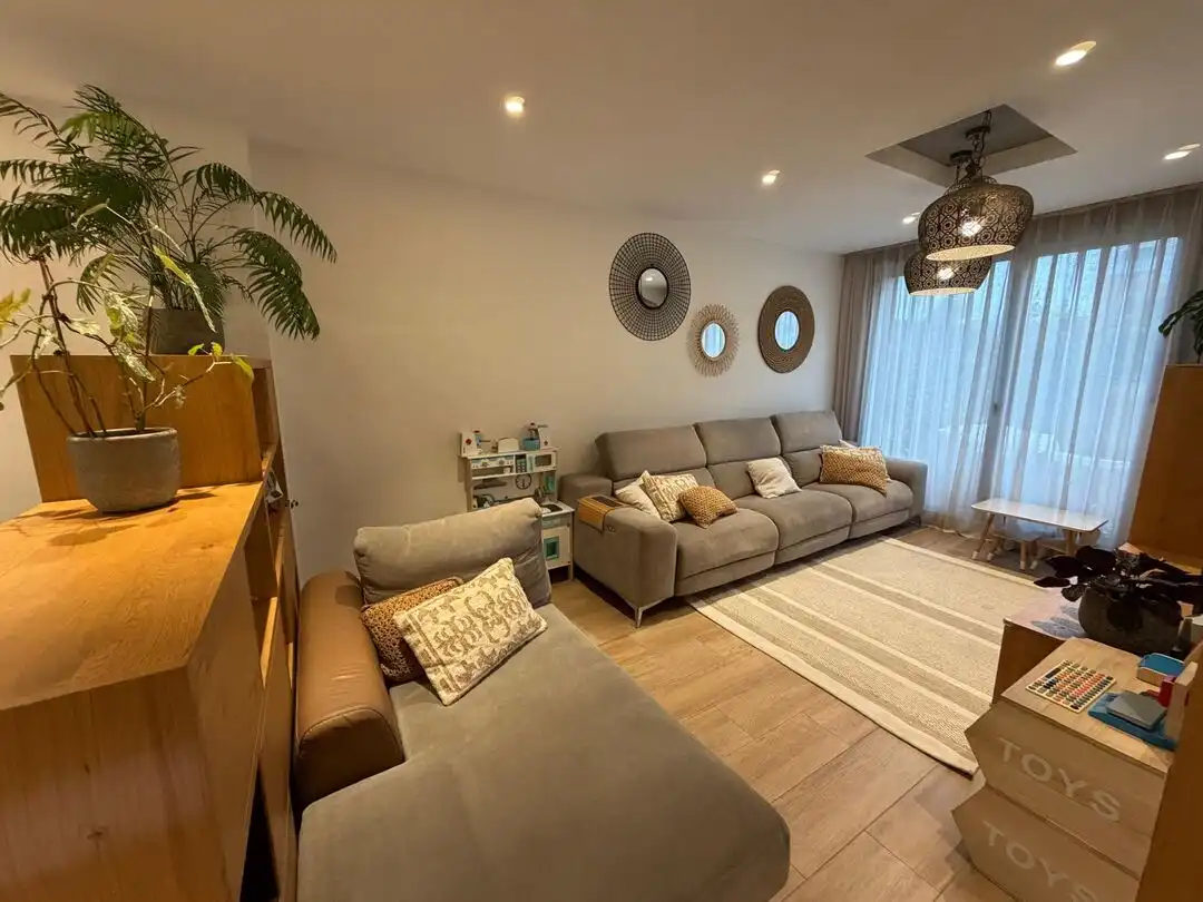 Villa con giardino in vendita a Asparrena Kalea