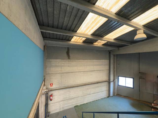 Nave industrial en Venta en Carrer de les Roquetes en Santa Eulàlia de Ronçana