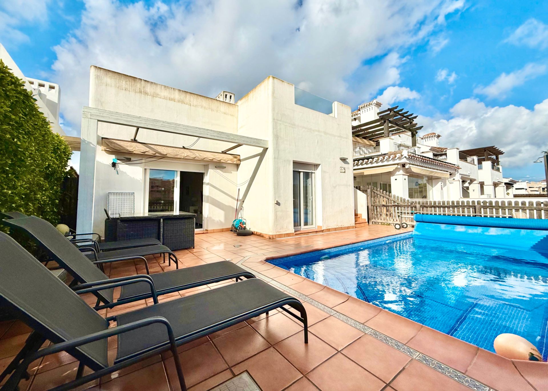 Vista exterior de Casa o xalet en venda en Torre-Pacheco amb Aire condicionat, Calefacció i Jardí privat