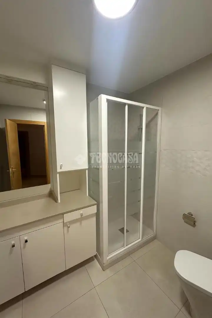 Baño de Piso en venta en Madrid con Aire acondicionado y Calefacción