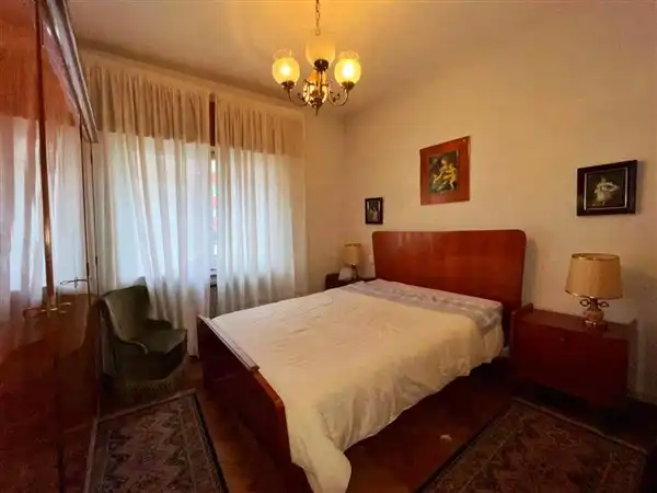 Habitación de Piso en venta en Lugo con Calefacción y Trastero