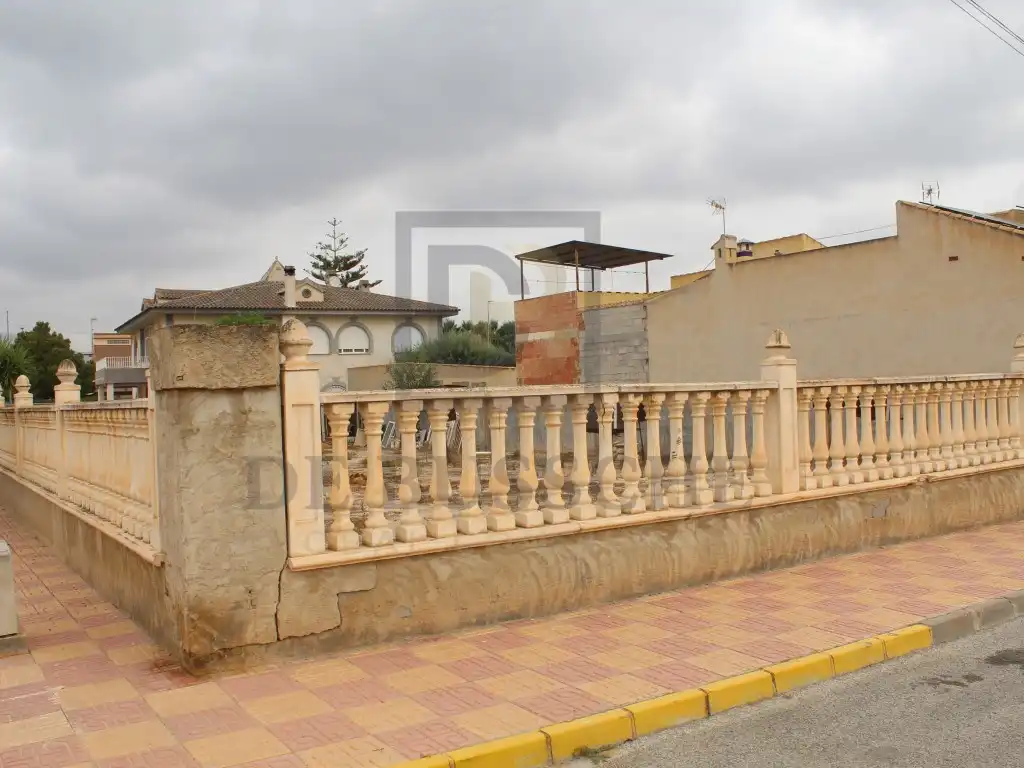 Residential land for sale in Calle Vega Baja
