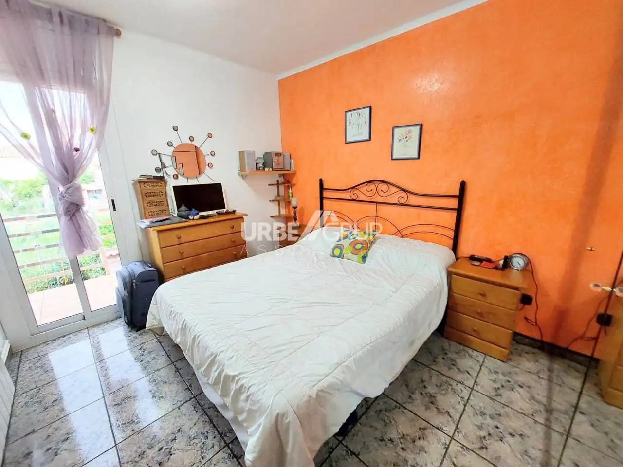 Habitación de Casa adosada en venta en Collbató con Calefacción y Jardín privado