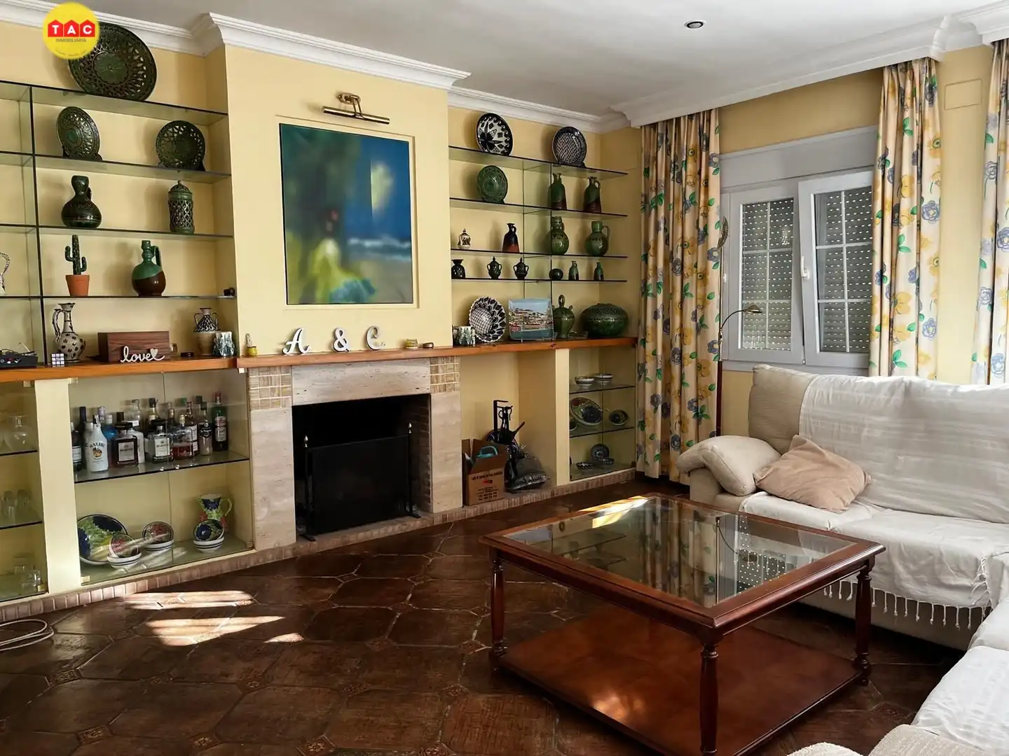 Sala de estar de Casa o chalet en venta en Lepe con Aire acondicionado, Calefacción y Jardín privado