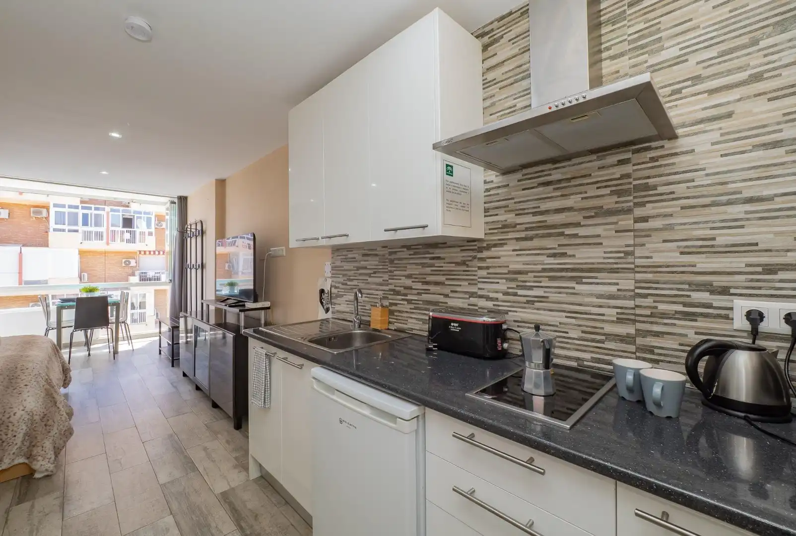 Cocina de Estudio en venta en Benalmádena con Aire acondicionado, Jardín privado y Amueblado