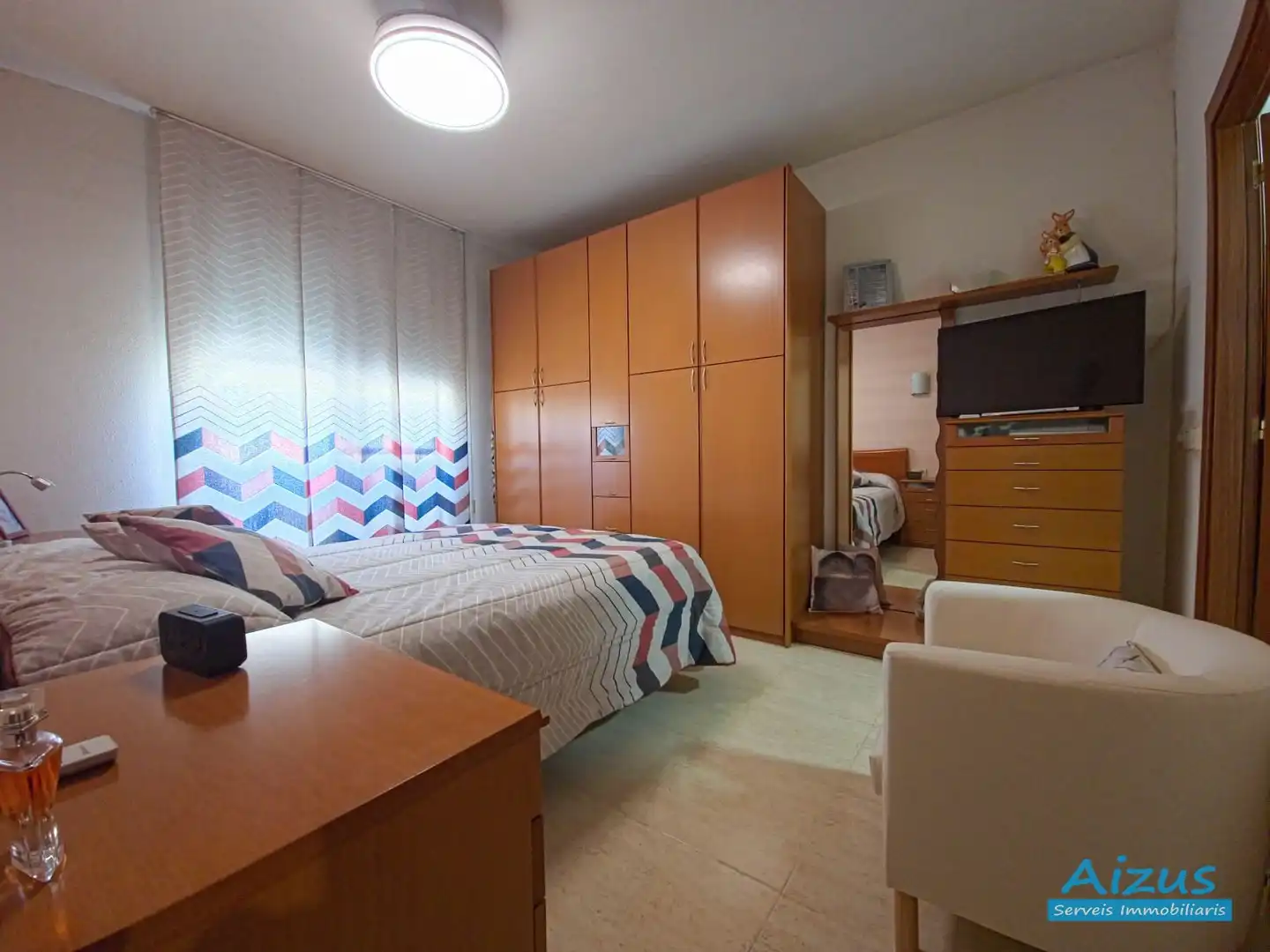 Habitación de Casa adosada en venta en Santa Perpètua de Mogoda con Aire acondicionado, Calefacción y Terraza