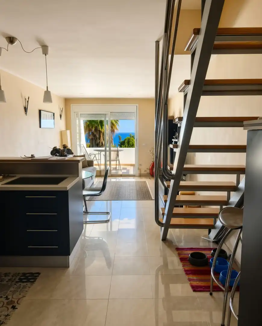 Terrasse von Wohnung zum Verkauf in Estepona mit Klimaanlage, Terrasse und Möbliert