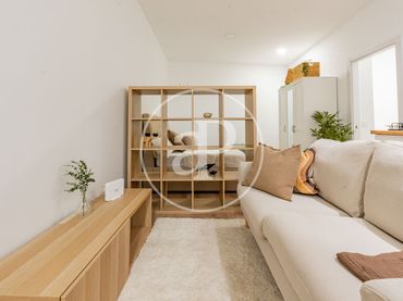 Piso en venta en C. del Ave María 18