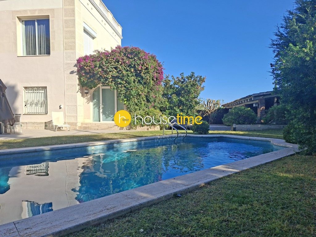 Swimming pool of House or chalet for sale in El Masnou