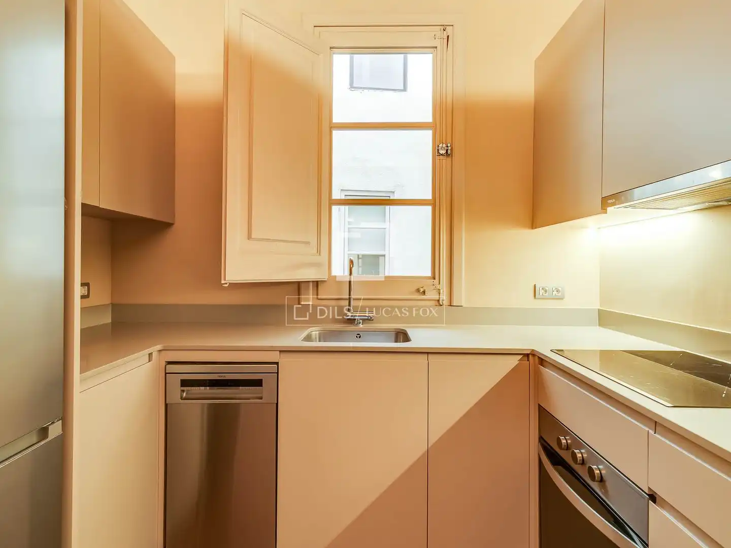 Cocina de Piso en venta en Barcelona con Aire acondicionado, Terraza y Amueblado