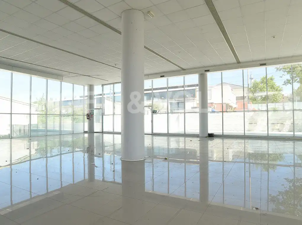 Nave industrial en venta en Sant Just Desvern