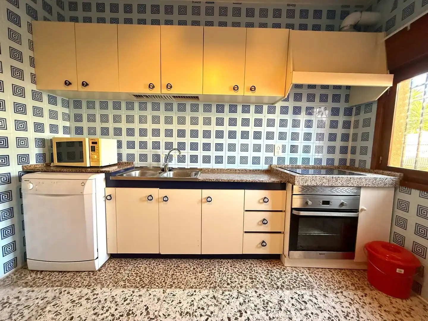 Küche von Einfamilien-Reihenhaus zum Verkauf in Pulpí mit Heizung, Terrasse und Abstellraum